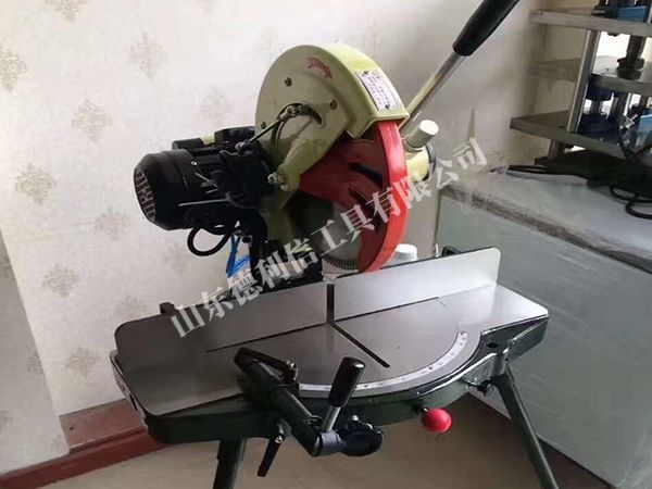 手動鋁合金轉(zhuǎn)盤切割鋸、切割機、斷橋鋁門窗加工設備